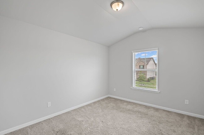 Building Photo - 2106 Cadenza Cir