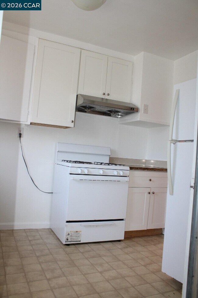 Building Photo - 2745 Rollingwood Dr