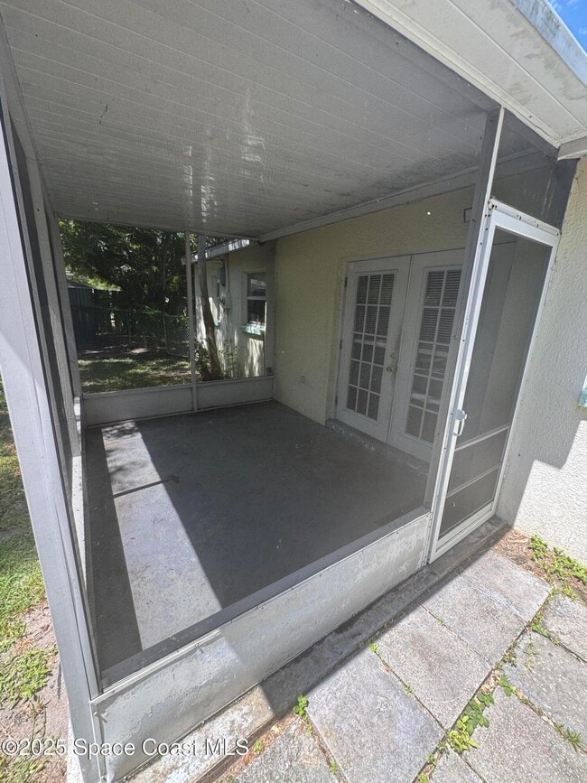 Building Photo - 1953 Harrison Ave