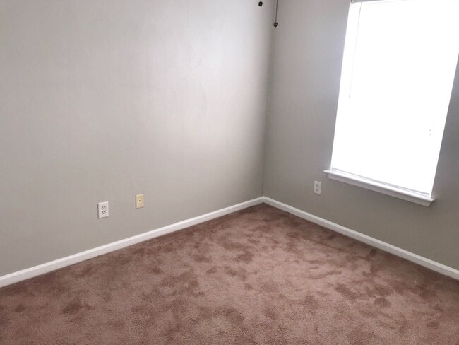 Building Photo - Oakbrooke Meadows