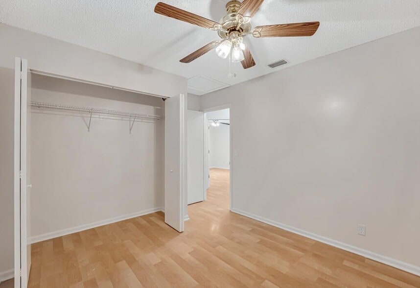 Building Photo - 13730 Sunflower Ct