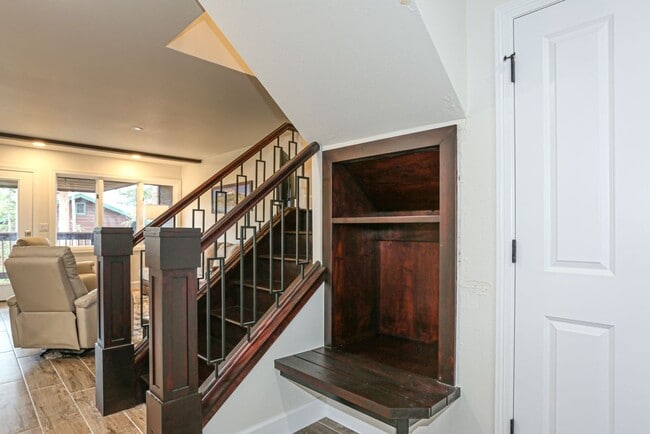 Building Photo - 6 month lease! Updated Baldy Breckenridge Townhome! Dogs negotiable!
