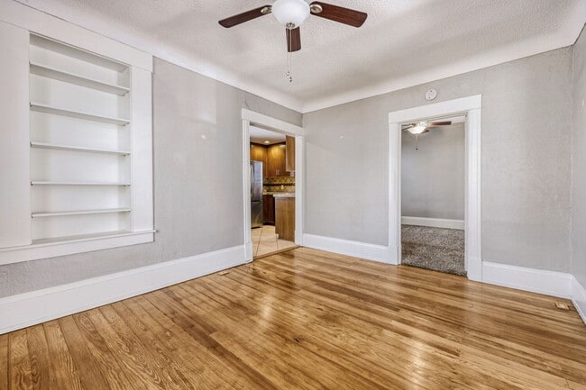 Building Photo - LOCATION LOCATION!! Beautiful 2-bed 1-bath duplex located in the highly desirable West Highlands ...