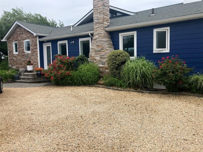 Primary Photo - 296 Asharoken Ave