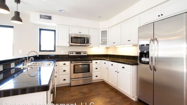 Building Photo - 1162 W 29th St Los Angeles, CA 90007