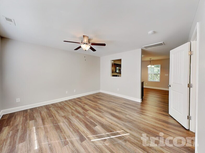 Building Photo - 239 Morning Dew Dr