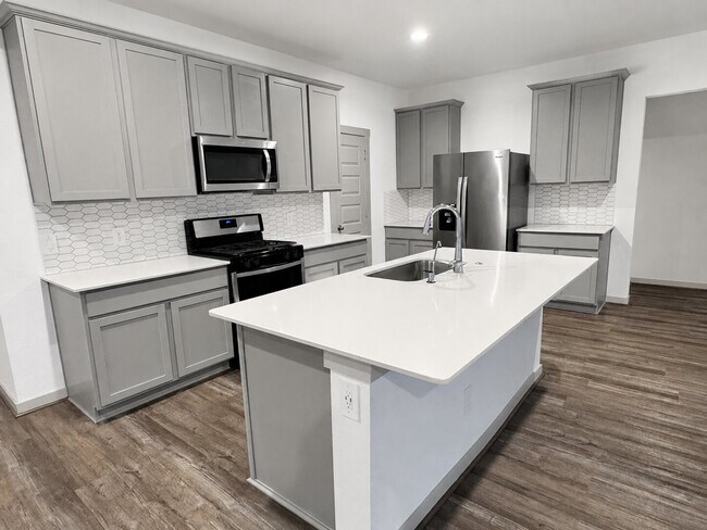 Building Photo - 3319 Central Garden Ln