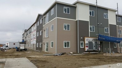 Building Photo - Watford McKenzie Park Apartments