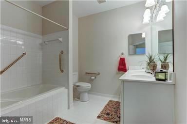 Building Photo - 2100 Ganton Green