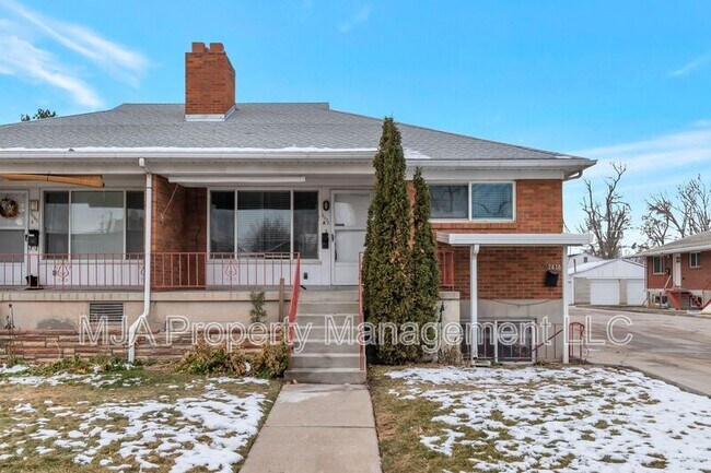 Building Photo - 2642-2642 S 800 E