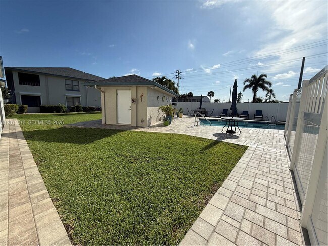 Building Photo - 123 SW 47th Terrace