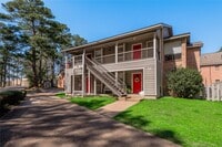 Building Photo - 2404 Sycamore Ave