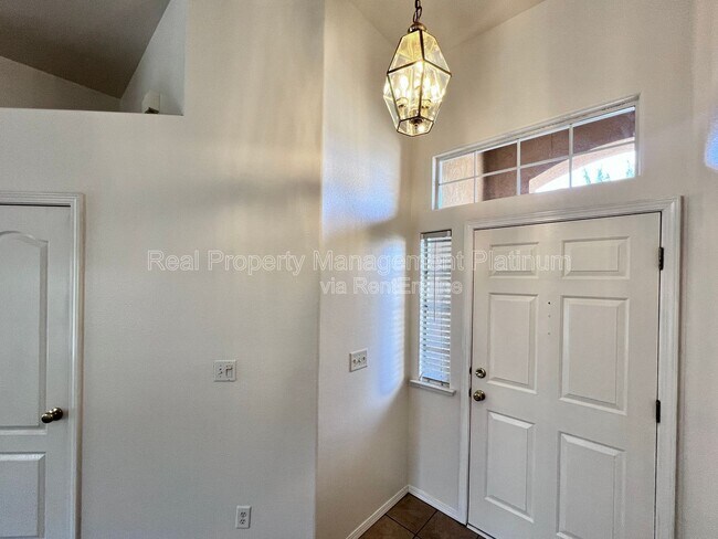 Building Photo - 2669 Alamos Ave