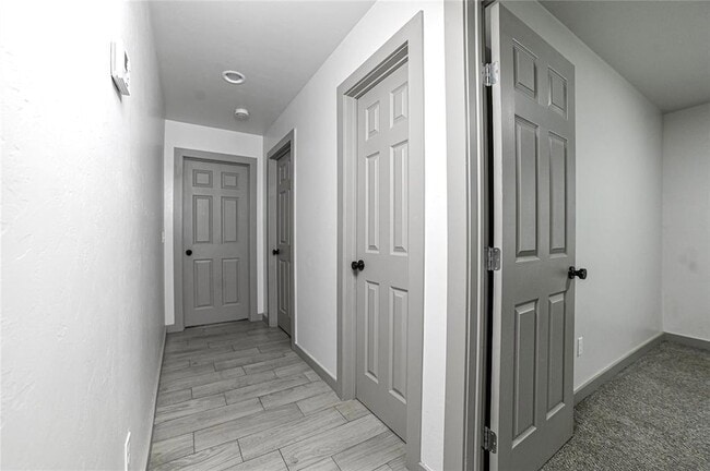 Building Photo - 1717 Breckenridge Dr