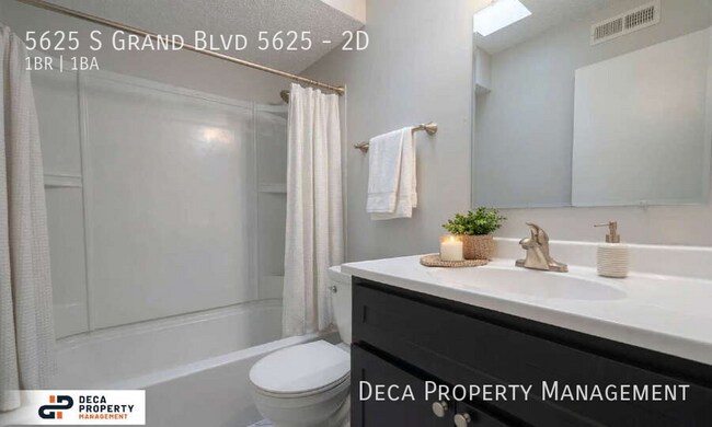 Building Photo - 5625 S Grand Blvd