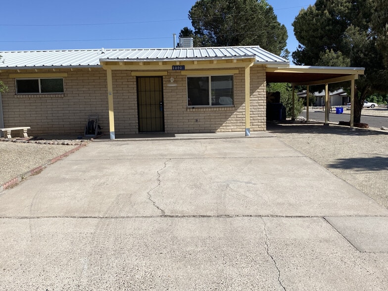 Front of home - 1000 Glendale Dr