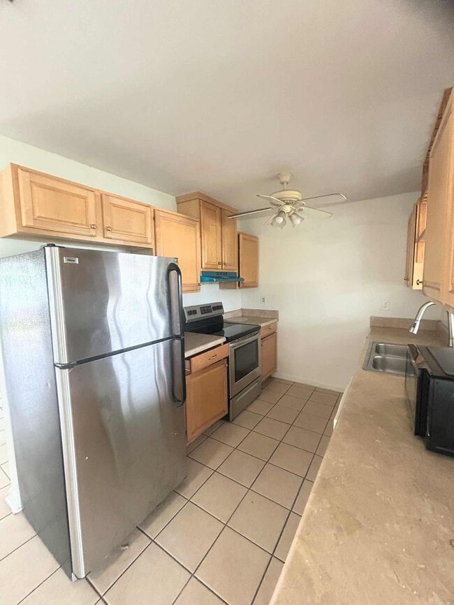 Building Photo - 4 Bedroom Cape Coral
