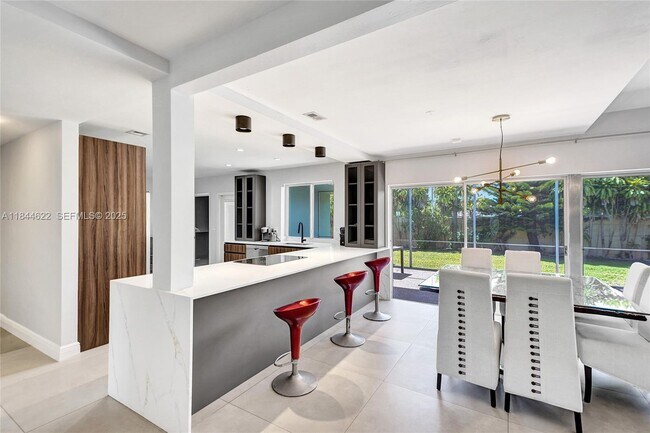 Building Photo - 1940 NE 185th Terrace