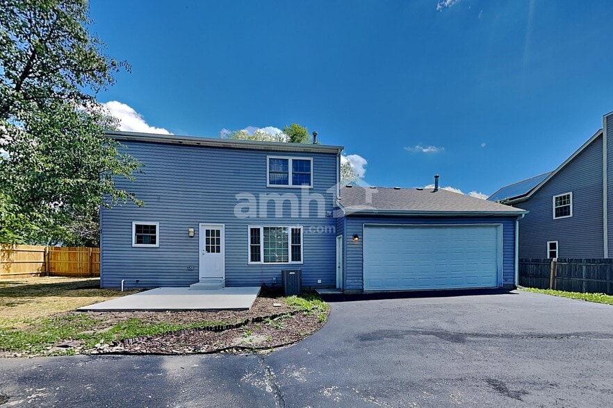 Building Photo - 481 Pheasant Chase Dr