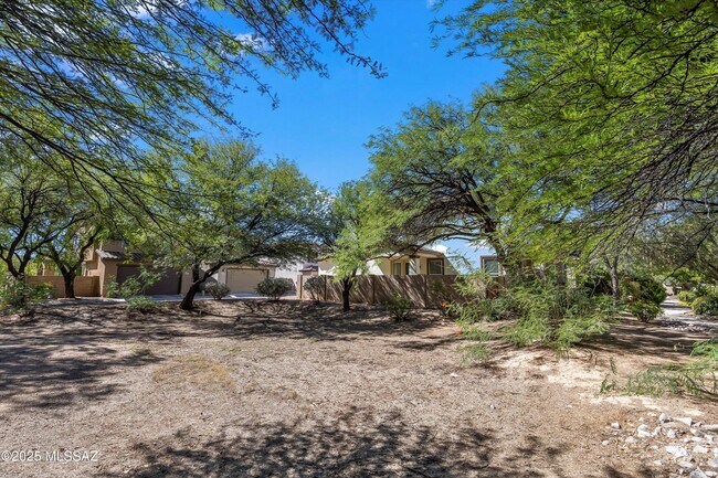 Building Photo - 2732 N Neruda Ln