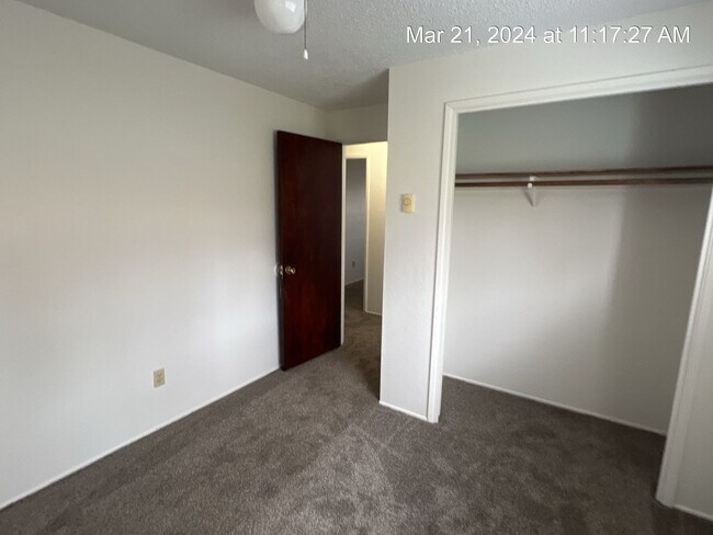 Building Photo - OWN880