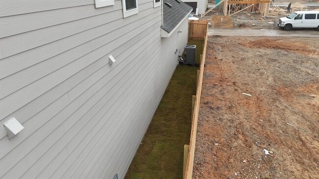 Building Photo - 140 Hartson Dr