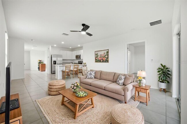 Building Photo - 34118 Jasper Stone Dr