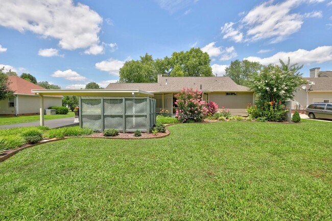 Building Photo - 3215 Arthur Dr