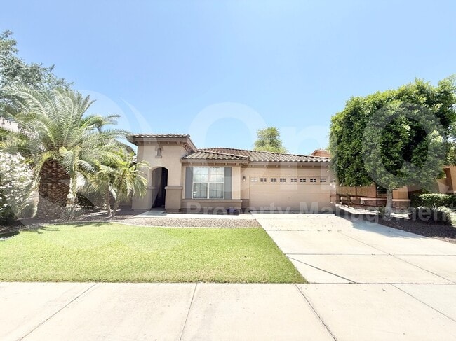 Building Photo - 2849 E Fandango Dr