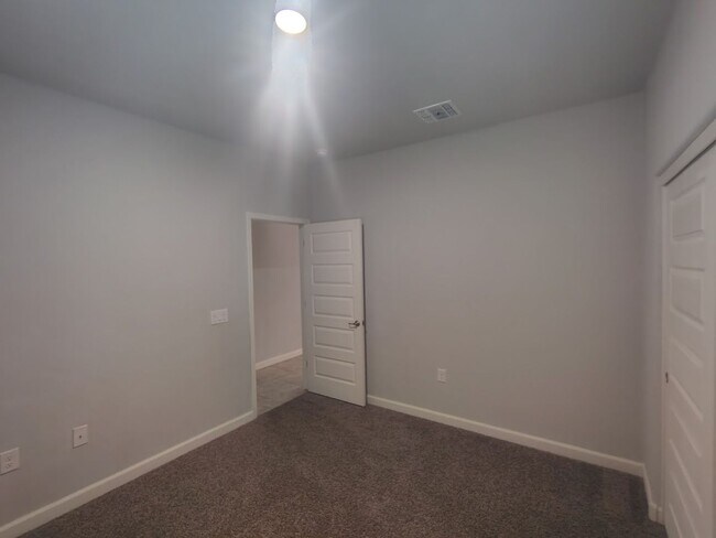 Building Photo - 10075 N Sand Sage Trail