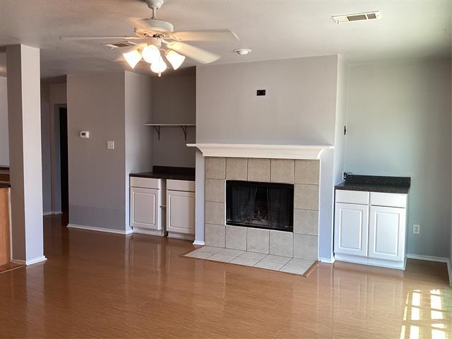 Building Photo - 5012 Raymond Dr