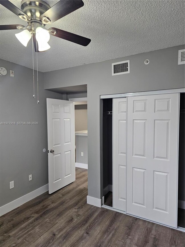 Building Photo - 2320 E Preserve Way