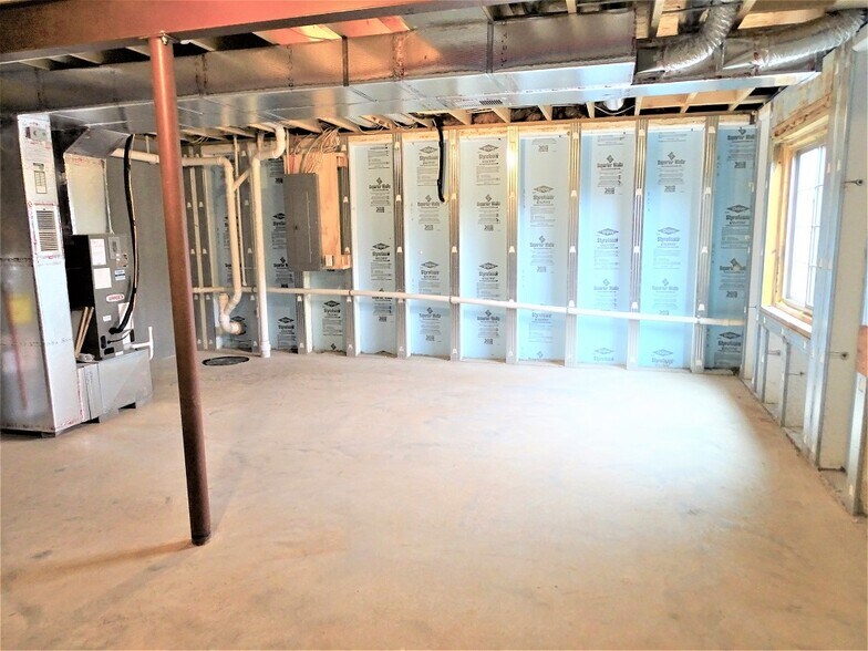 Building Photo - 52 Michael Ln