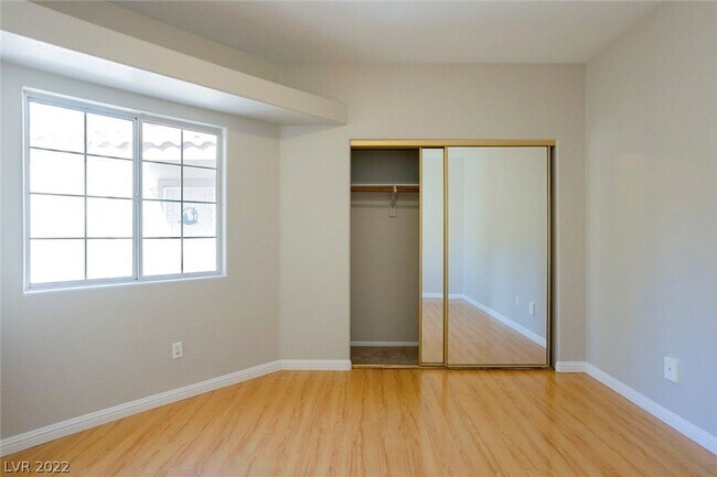 Building Photo - 1851 Hillpointe Rd