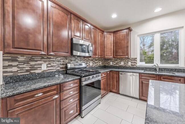 Building Photo - 25367 Wakestone Park Terrace