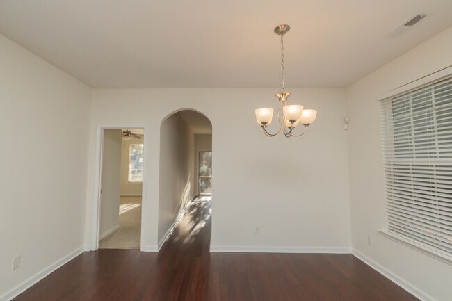 Building Photo - 8967 N Red Maple Cir