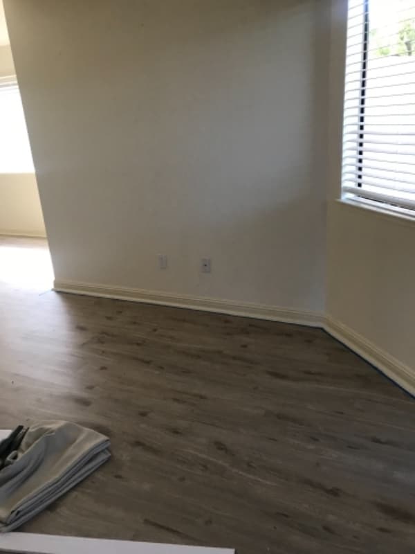 Building Photo - 5085 Valley Crest Dr