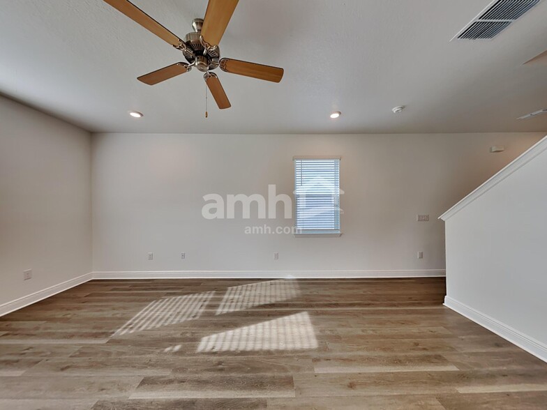 Building Photo - 6436 Atlantic Bch Ave