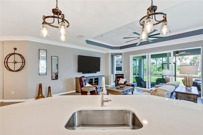 Building Photo - 12584 Wellen Golf St