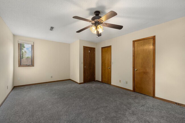 Building Photo - S1005-MF2