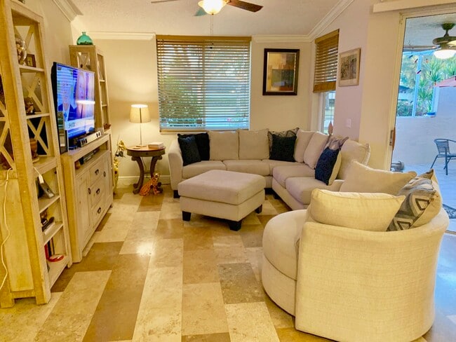 Building Photo - 9775 Boca Gardens Cir N