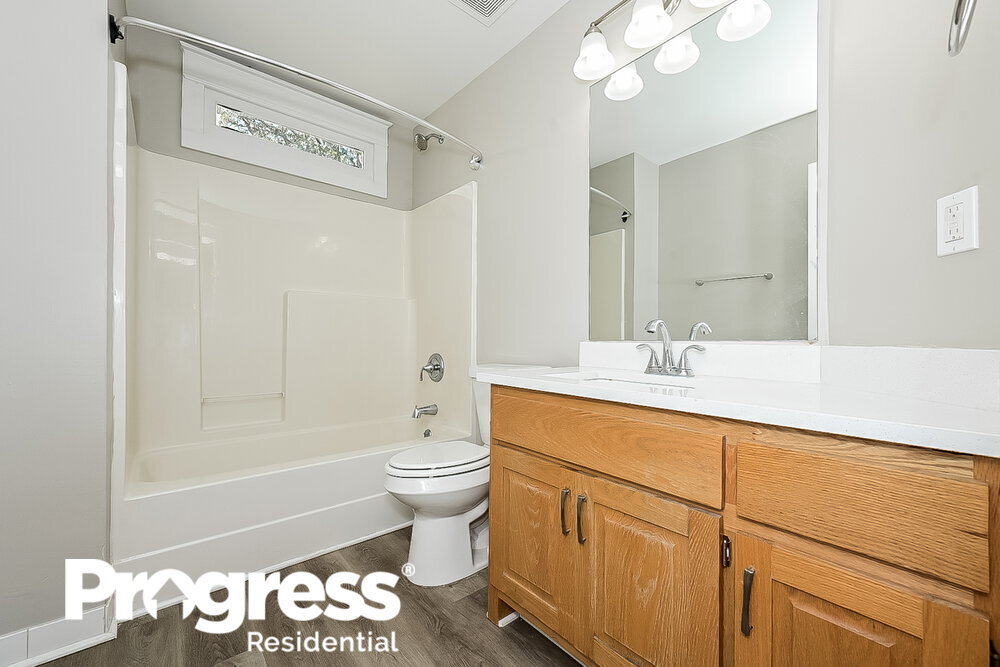 Building Photo - 120 Memory Ln