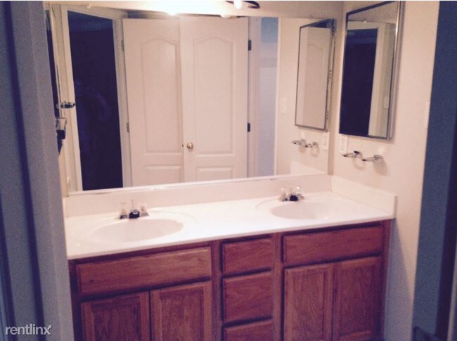 Building Photo - 4 br, 2.5 bath House - 1316 Olga Mapula Dr