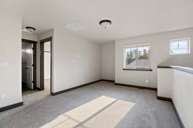 Building Photo - 6433 N Idlewood