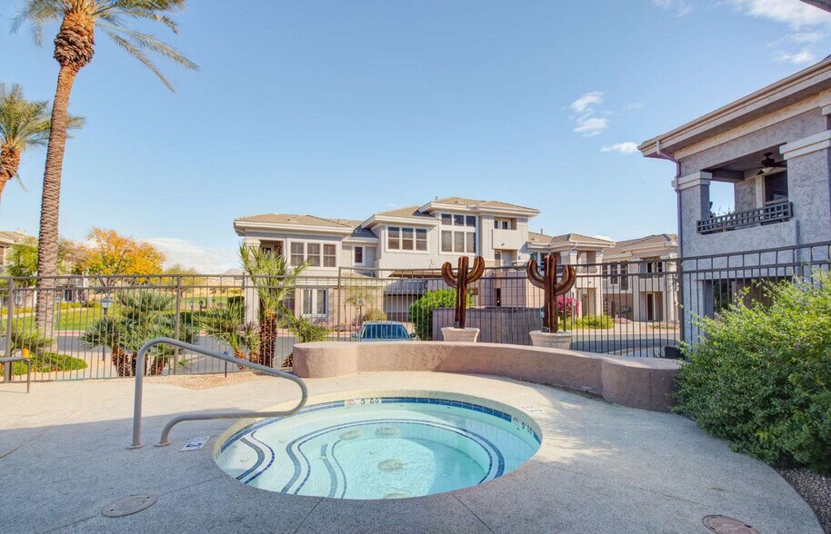 Building Photo - 15221 N Clubgate Dr