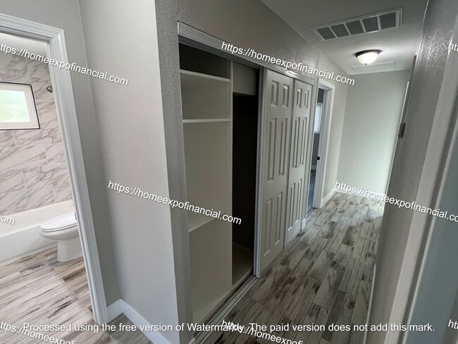 Building Photo - Cosy Home For Rent