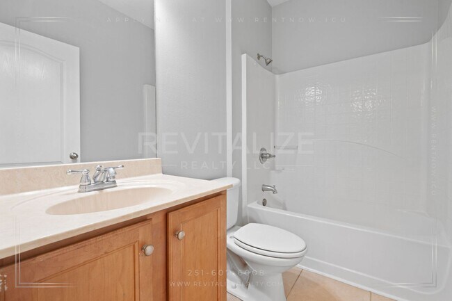 Building Photo - 11070 Courtland Ct