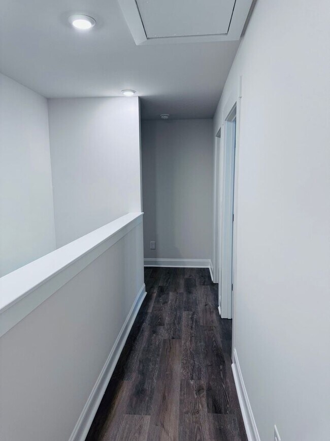 Building Photo - Savoy Floorplan