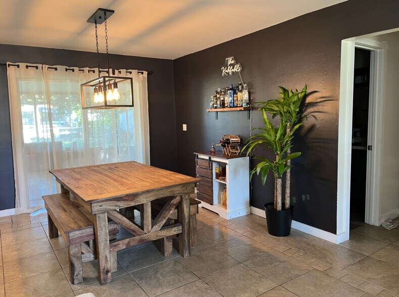 Building Photo - 64 Magnolia Dr