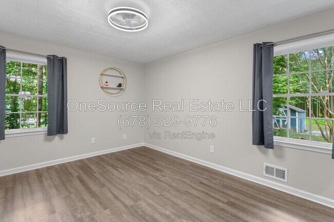 Building Photo - 1013 Shady Ln
